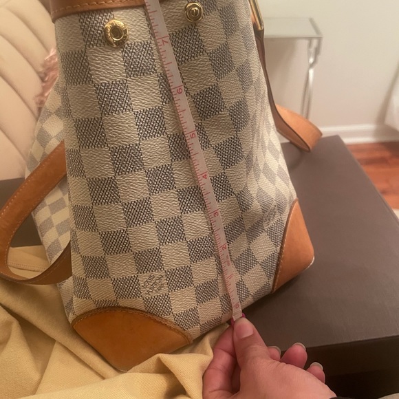 Louis Vuitton hand bag - Picture 4 of 10